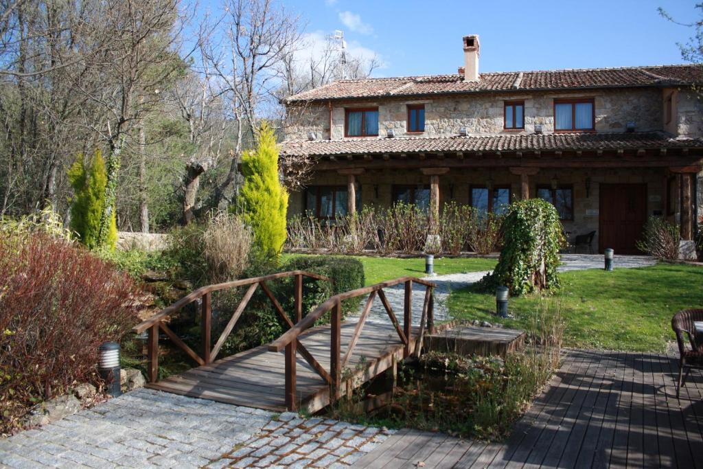 Posada Fuenteplateada Collado Hermoso Exterior foto